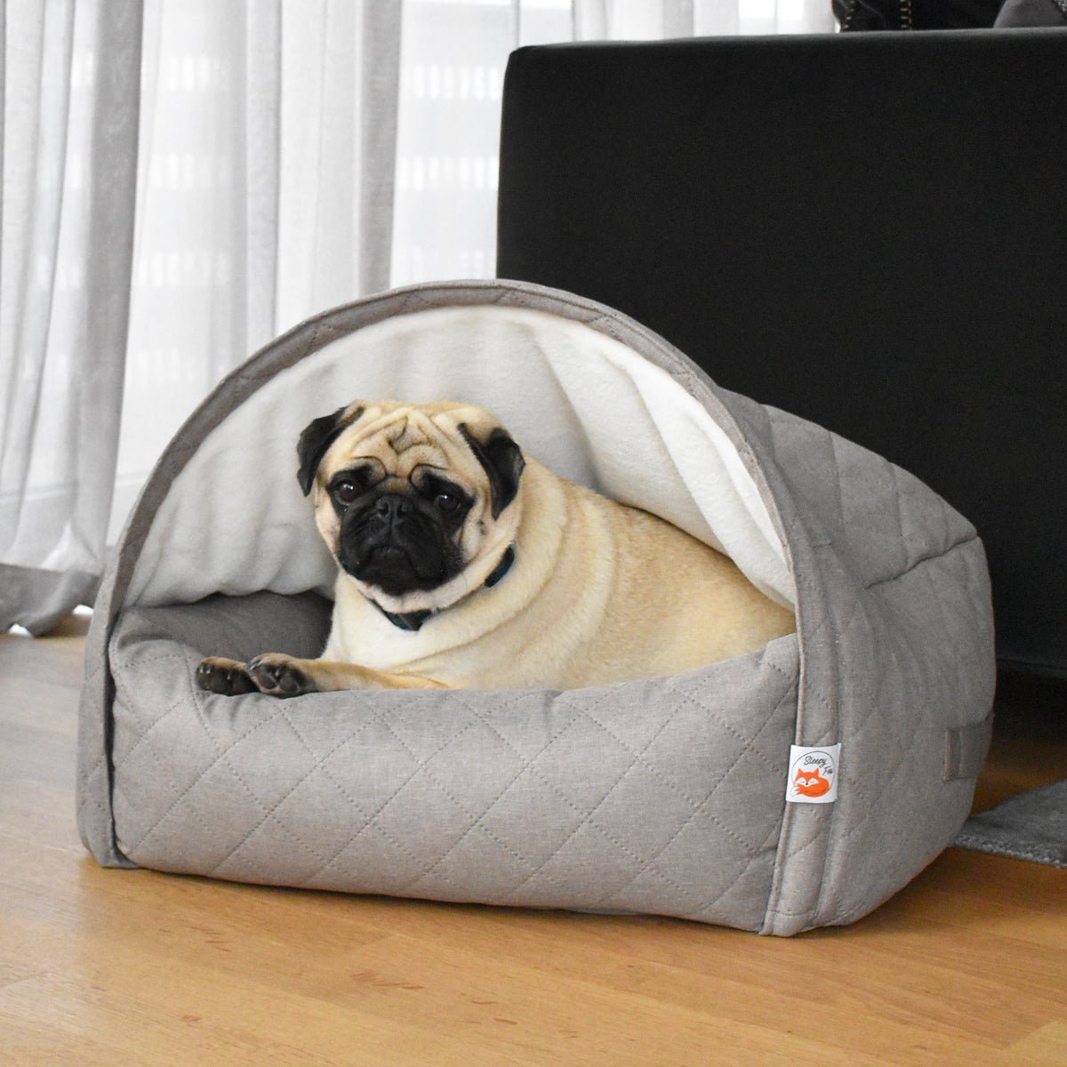 Sleepy Fox® luxury hundehöhle / katzenhöhle cave dog / cat bed.  Burrow domed den for small dogs and Pugs, Mops.